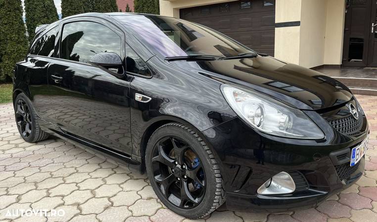 Opel Corsa 1.6 Turbo OPC - 3