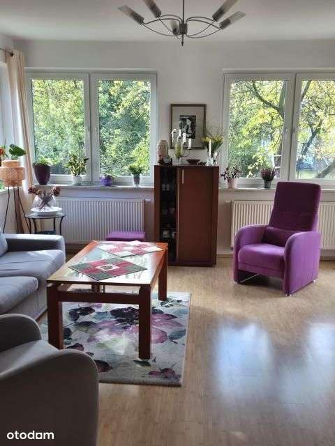 Komorów dwa domy blisko Wkd-12