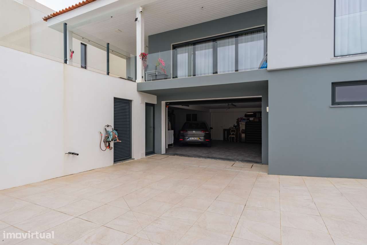 Moradia Isolada T3 com Vista Mar, Encarnação-28