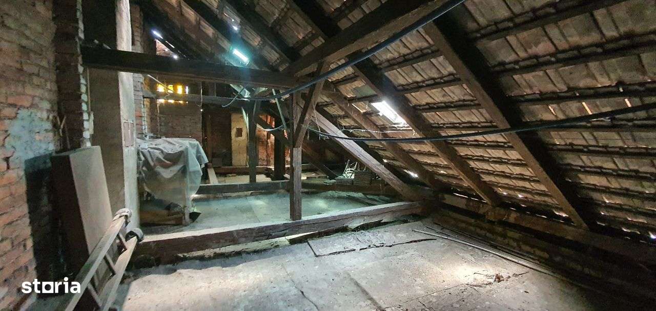 Casa cu 3 camere zona P-ta Unirii-8