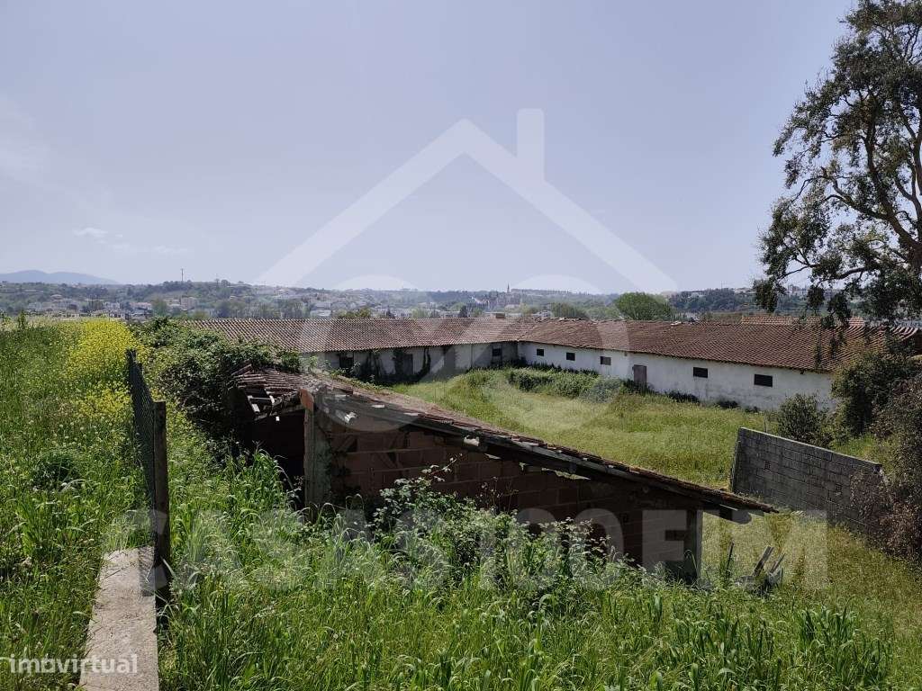 Terreno Urbano com 2720m² - Arneiro - Batalha-4