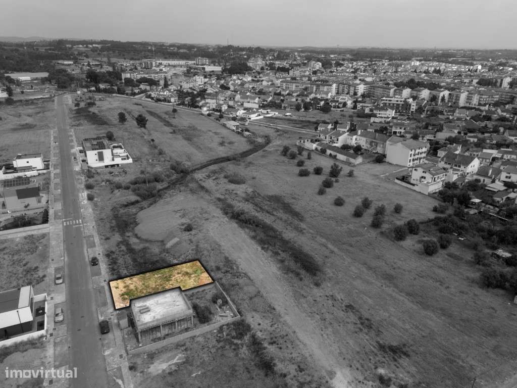 Excelente Lote para Construção no Entroncamento - Projeto Aprovado - Grande imagem: 3/15