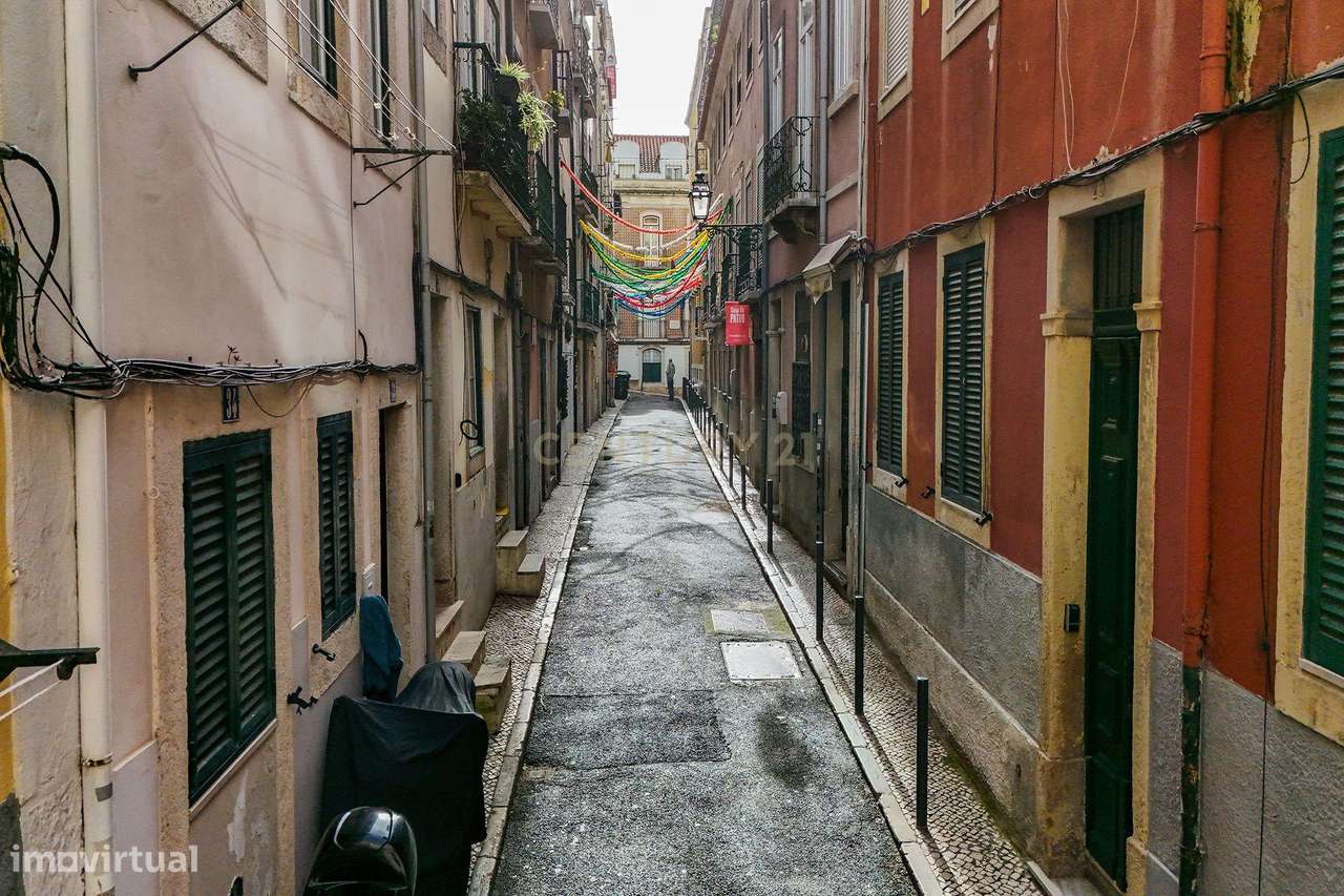 Prédio no centro histórico de Lisboa - Misericórdia - Grande imagem: 3/28