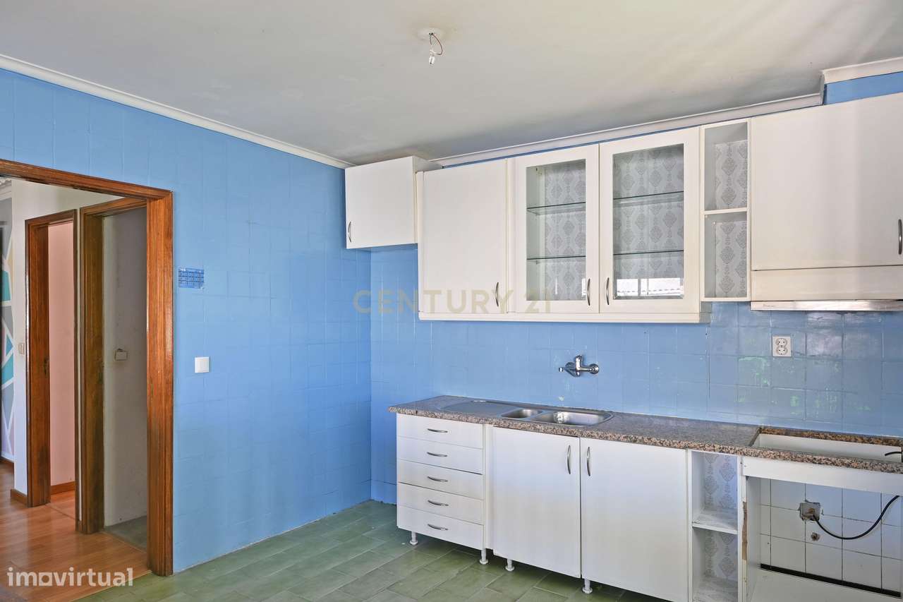 Moradia composta por Habitação, comercio e serviços-8