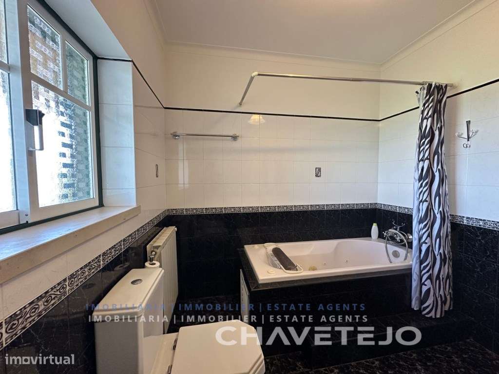 Moradia V7 com alojamento local e vistas para a Albufeira do Castel...-27