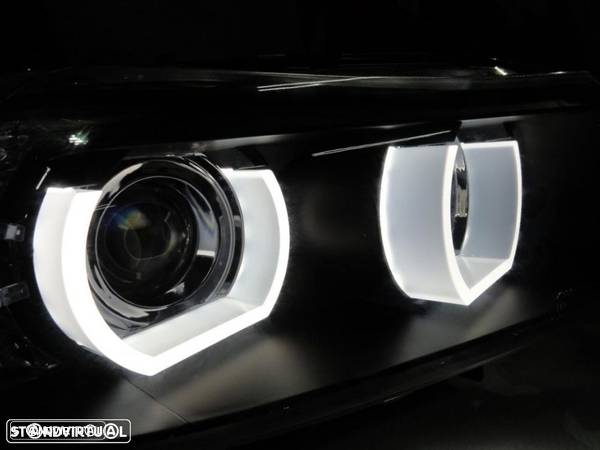 Farois Angel Eyes 3D Tipo U BMW E90 / E91 05-08 Fundo Preto - 1