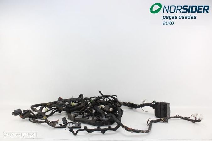 Instala elect comparti motor Hyundai Tucson|04-06 - 1