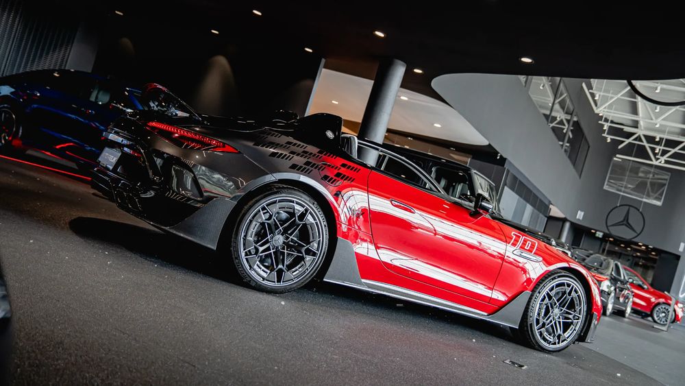 AMG PureSpeed, 1 z 250 szt., 4.0 V8 Biturbo, 585 KM, 800NM
