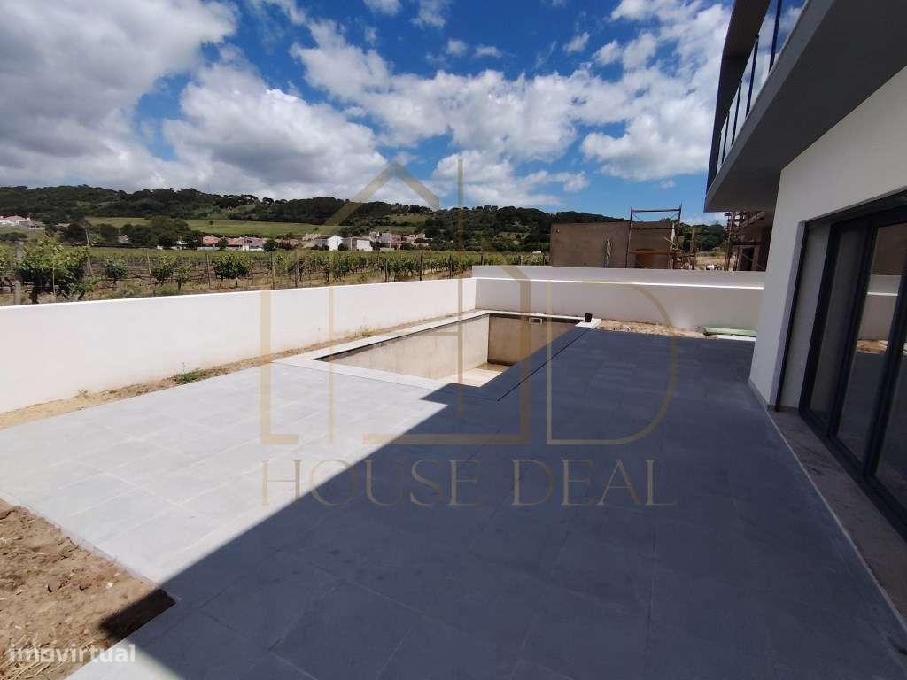 Magnífica Moradia T4 com Garagem e Piscina. Vendas de Azeitão-8