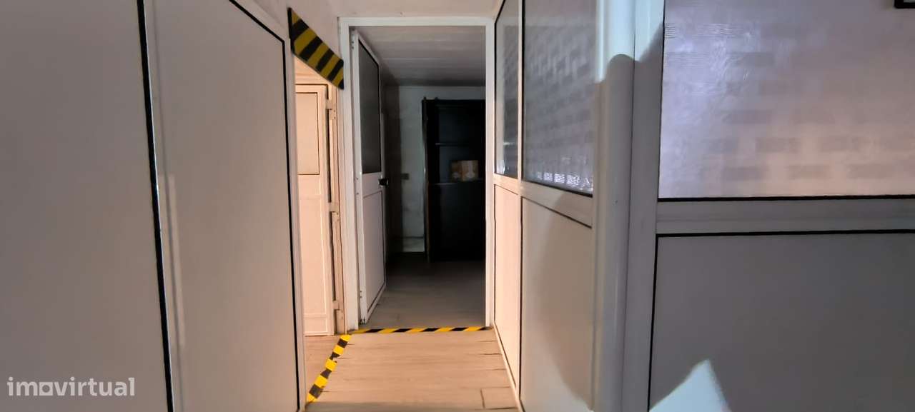 Espaço Comercial 250 m² | Ramada, Odivelas-21