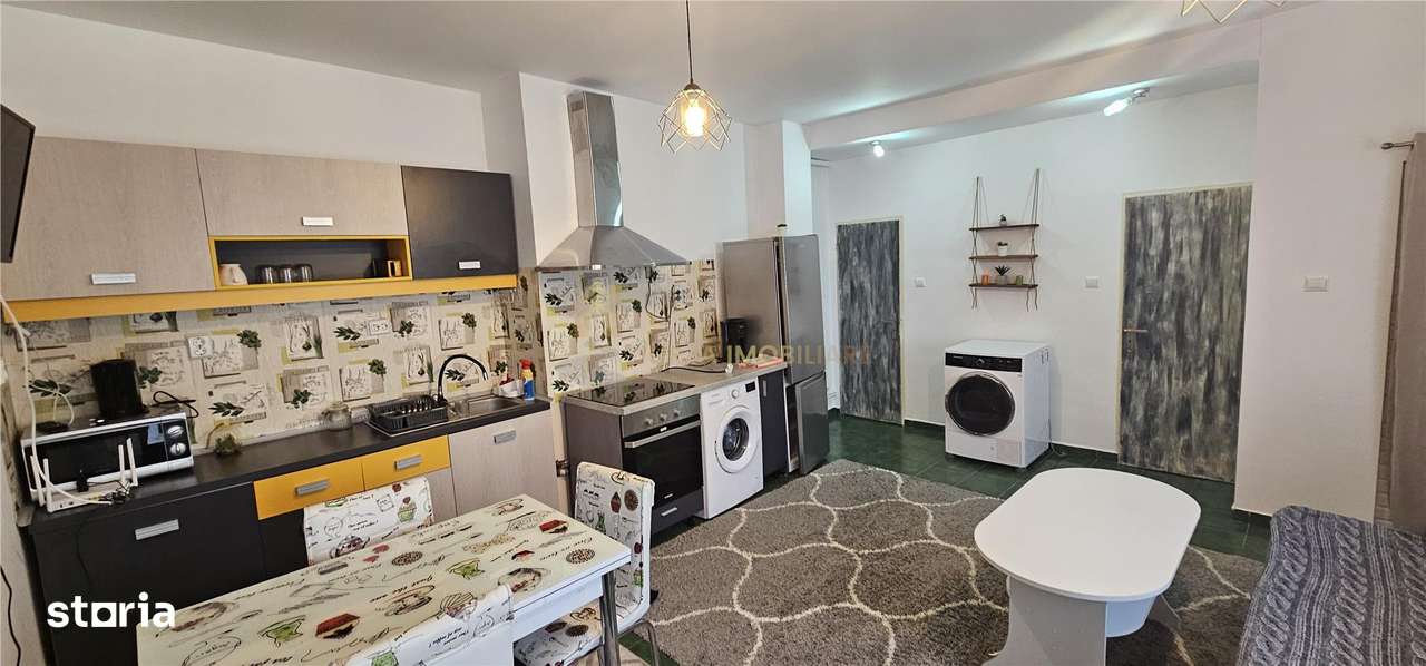 CASA 5 CAMERE 120 MP  ZONA UMF  CURTE 95 MP - Imagine principală: 5/19