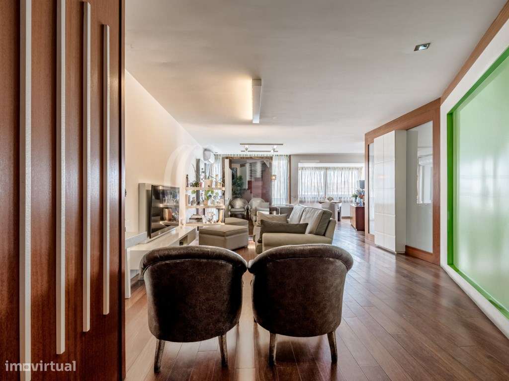 Apartamento T3 duplex com garagem, em Serralves, no Porto - Grande imagem: 4/32