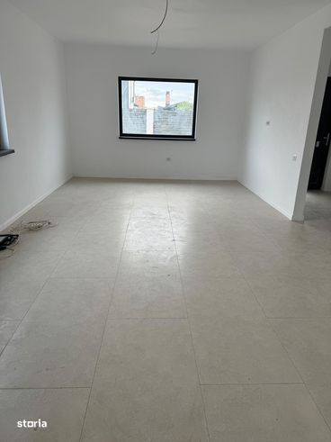 Casa/Vila Parter + 1Etaj/4 camere/Com.Berceni/Comision 0%-8