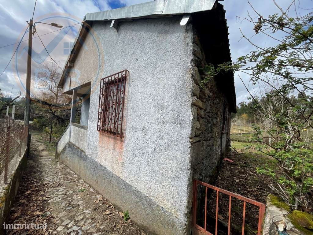 Moradia T4 em Chacim, Cabeceiras de Basto-43