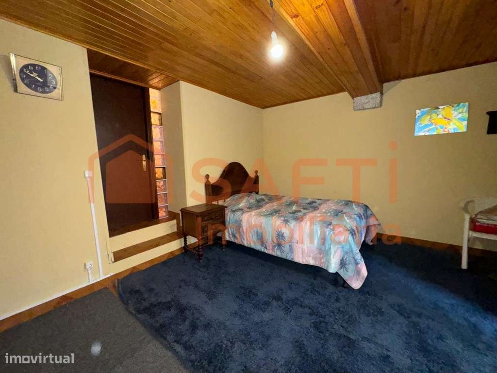 Moradia com 4 pisos - Grande imagem: 3/26