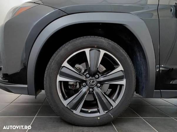 Lexus UX 250h 2.0L HEV 20H- (178 HP) 4X4 CVT Luxury - 14