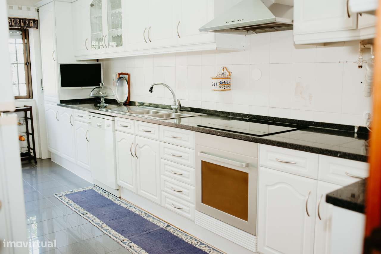 Excelente Moradia em Carnaxide Oeiras - Grande imagem: 4/11