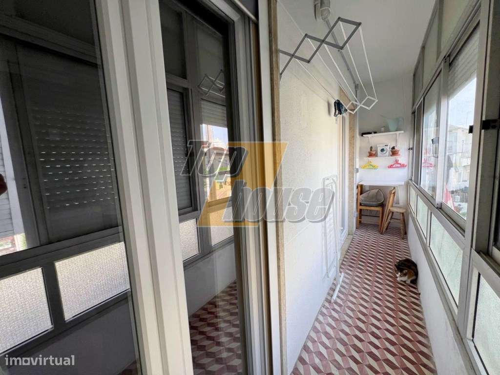 APARTAMENTO T2 + APROVEITAMENTO DE SÓTÃO | TOTALMENTE REMODELADO-19