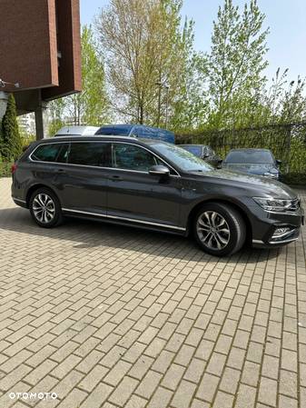 Volkswagen Passat 2.0 TDI Elegance DSG - 2