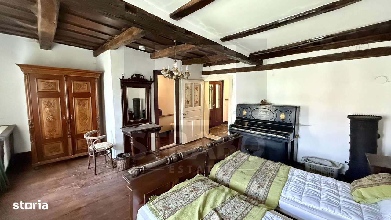 Casă unică de vânzare în Viscri la doar 250 m de casa regelui Charles-3