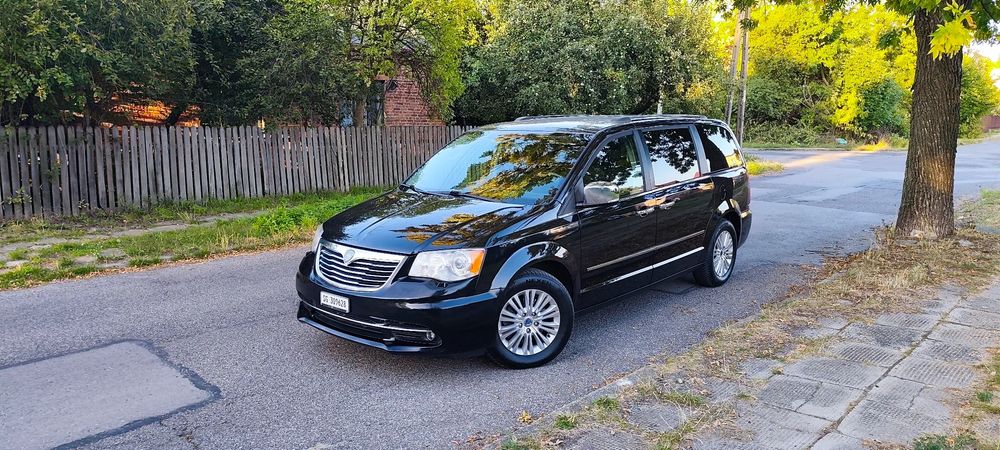 Lancia Voyager 2014