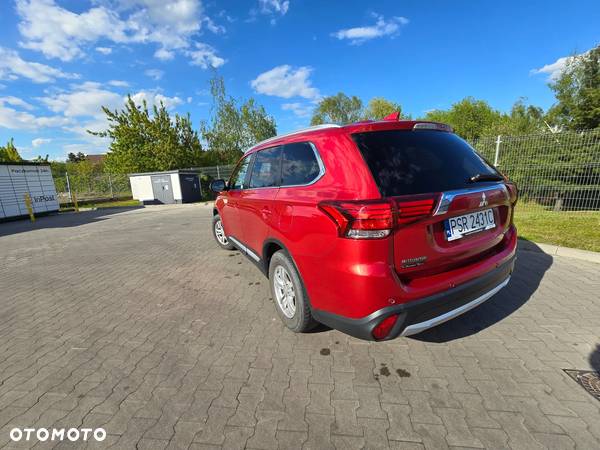 Mitsubishi Outlander 2.0 Intense + 4WD CVT - 6