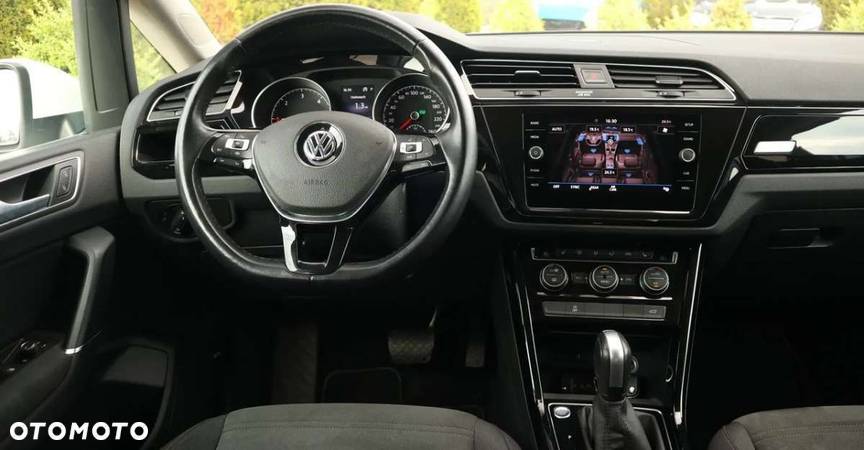 Volkswagen Touran 2.0 TDI BMT Highline DSG - 11