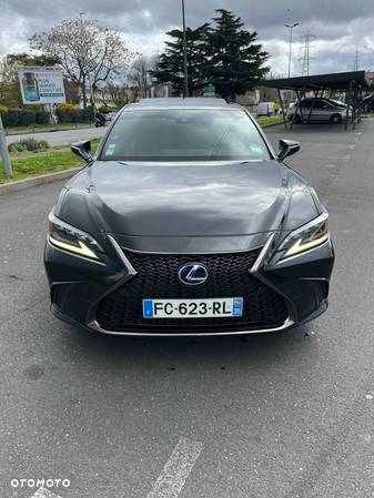 Lexus ES 300h F SPORT - 1