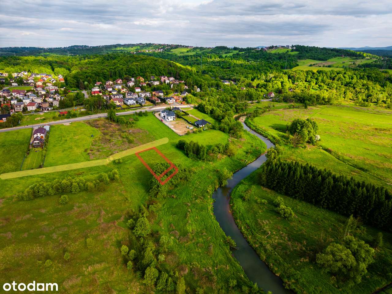 MALOWNICZA DZIAŁKA BUDOWLANE W SKAWINIE 1457m2-0