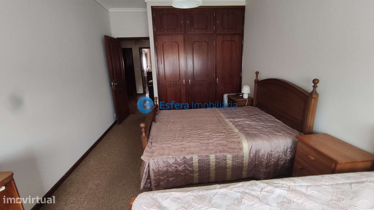 Moradia a 1 Km praia Miramar-14
