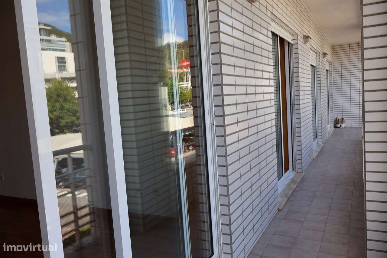 Apartamento T2 Venda em Viana do Castelo (Santa Maria Maior e Monserra-13