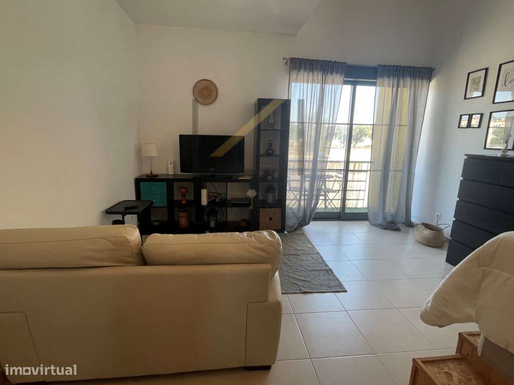 Apartamento T0, Mobilado e Equipado, Urb. Palmela VIllage situado n...-4