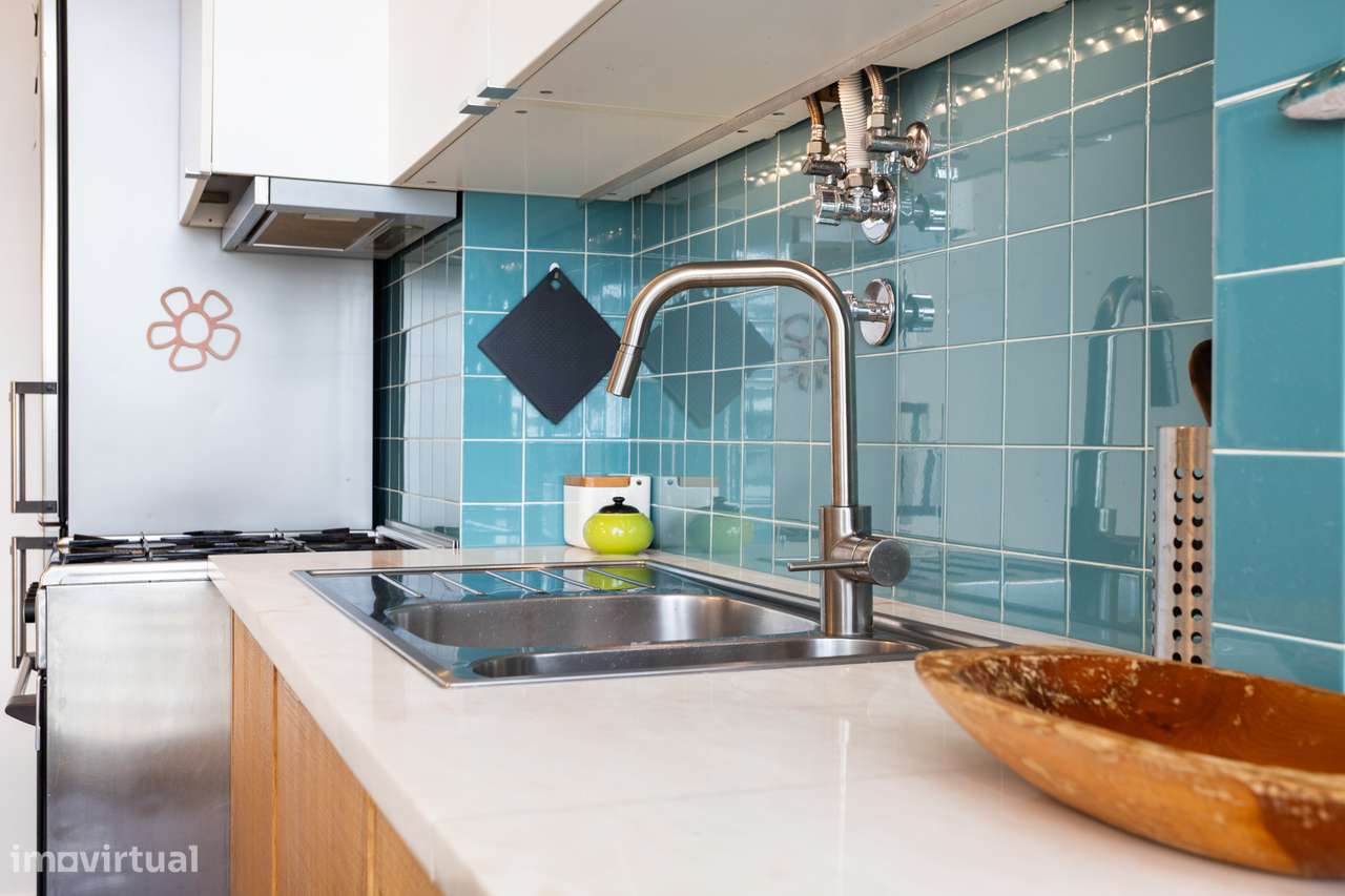 Apartamento T2 Renovado com Vista Rio no Beato: Conforto e Charme Junt - Grande imagem: 5/25