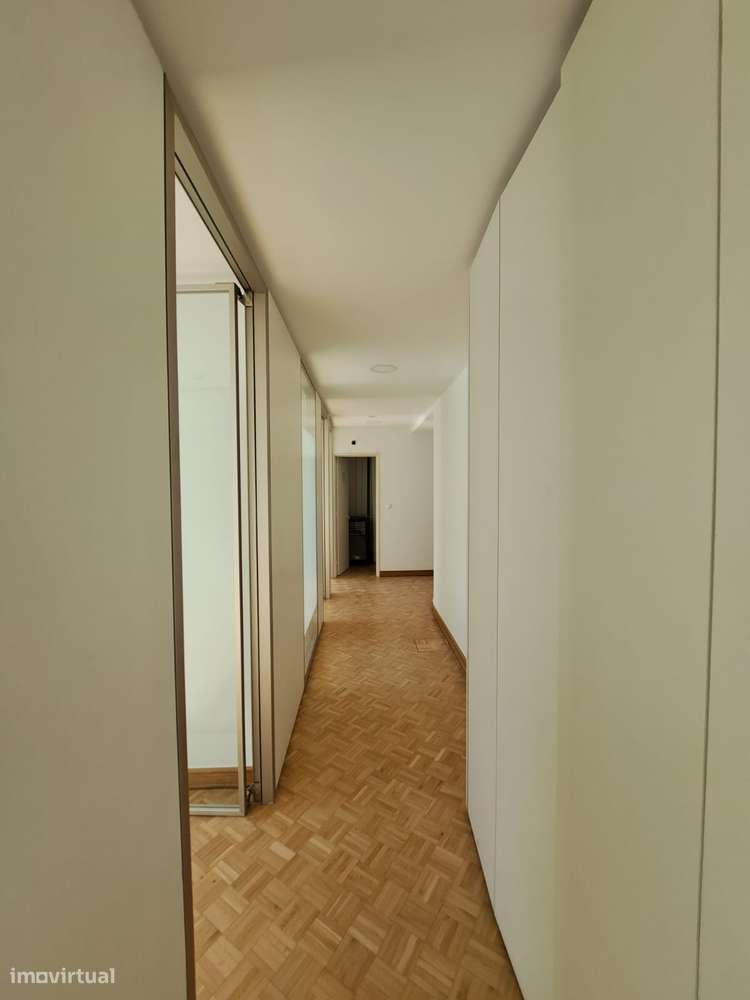 Escritório para arrendar na Avenida 5 de Outubro, Lisboa - Grande imagem: 1/5