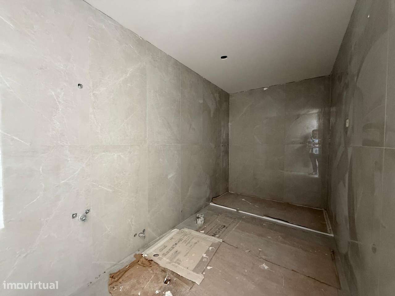 Moradia T3 Nova em Águas Santas -Possibilidade Permuta-14