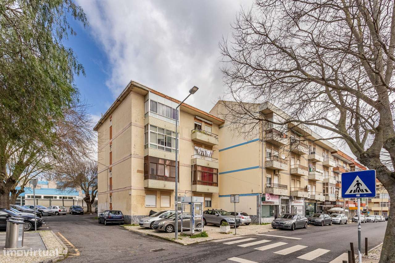 Apartamento T2 remodelado com 67m² no Forte da Casa - Grande imagem: 2/22