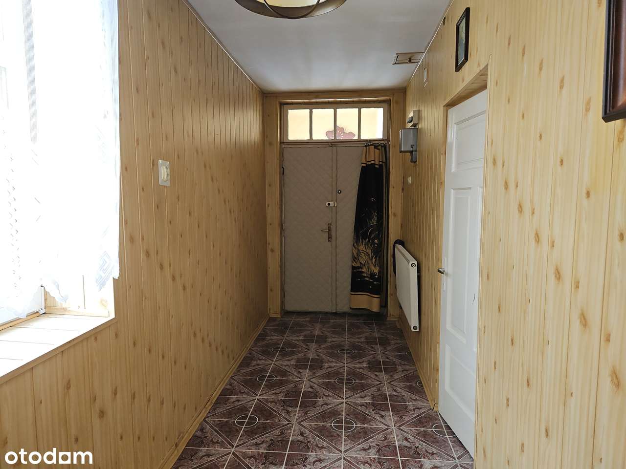 Budynek mieszkalny wraz zabudowaniami gospodarczymi-10