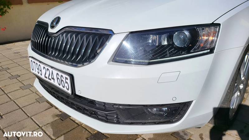 Skoda Octavia 2.0 TDI DSG Style - 36