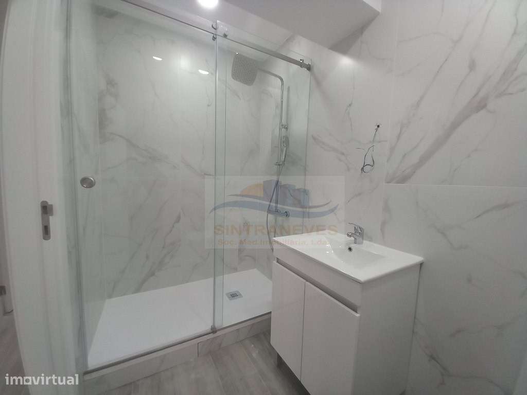 Fantástico T3 Dúplex, totalmente remodelado com Garagem a 300m da P...-9