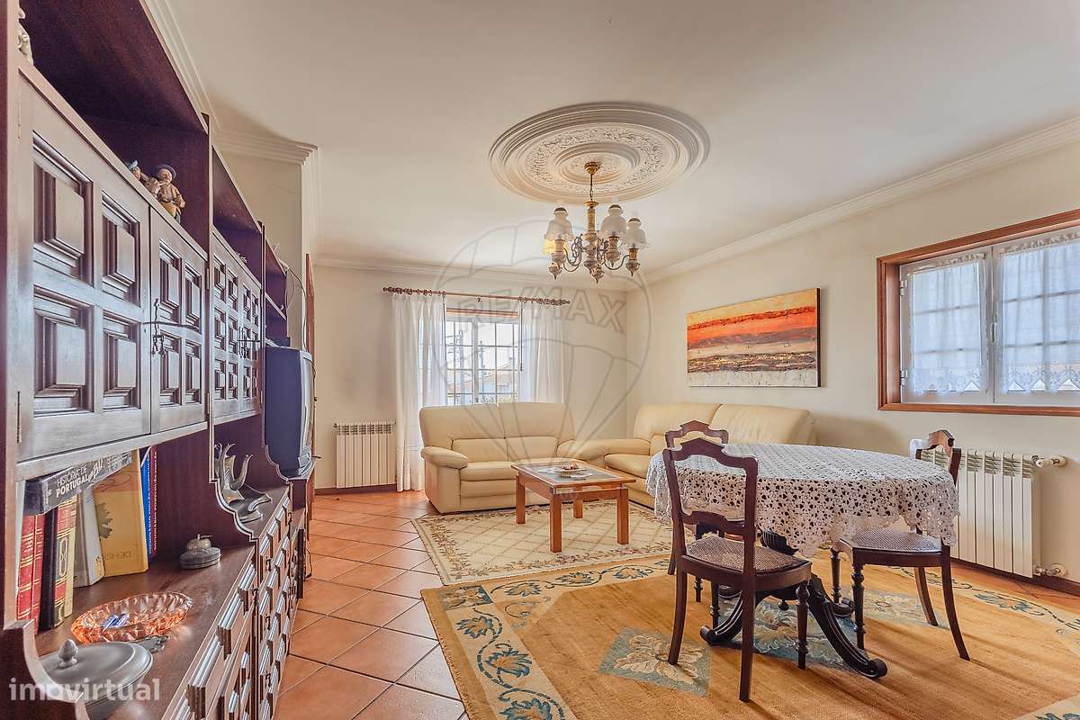 Moradia T4 para venda-8