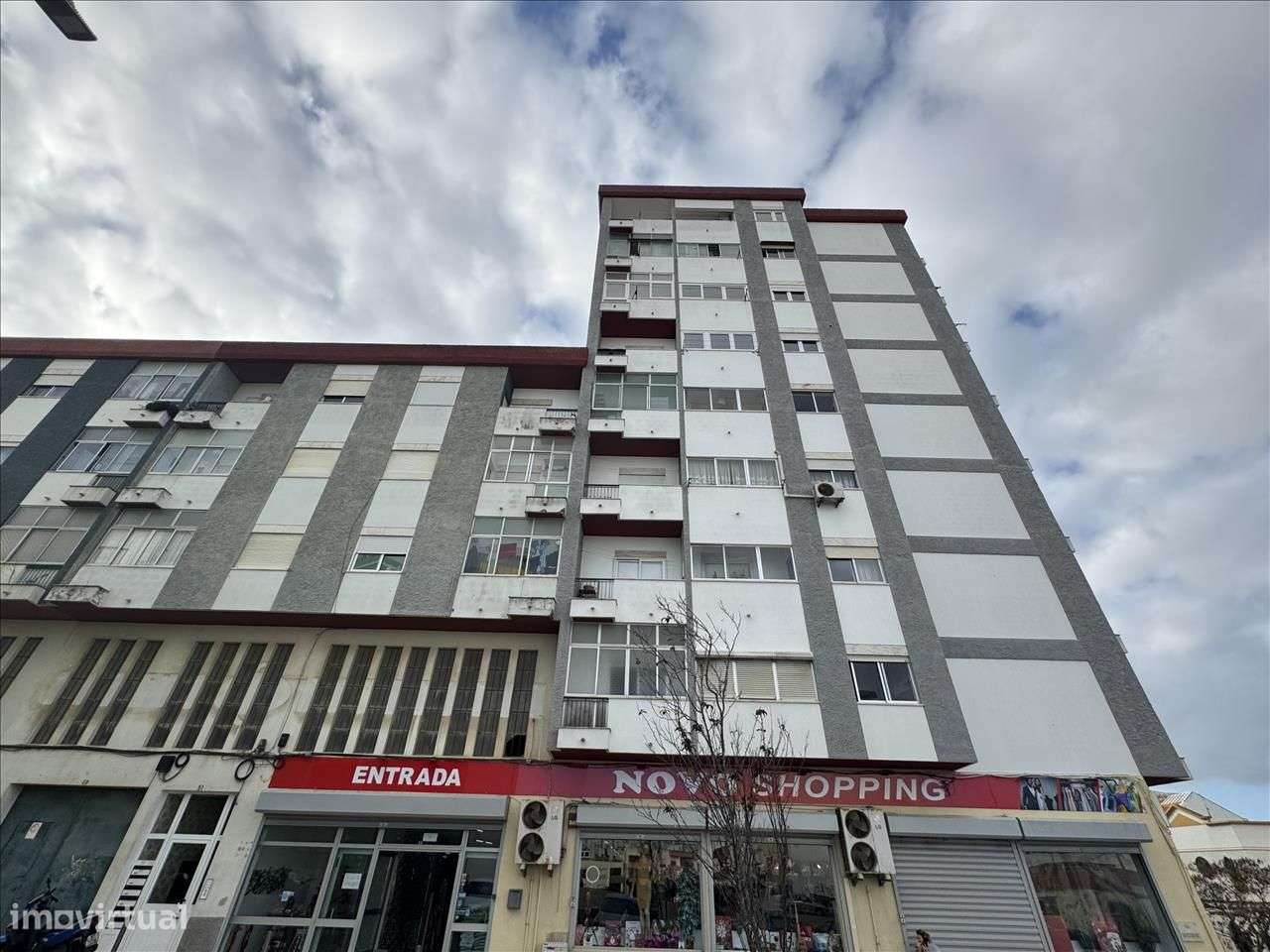 Apartamento T3 com amplo terraço no centro de Setúbal - Grande imagem: 1/23