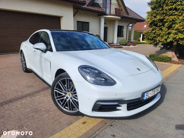 Porsche Panamera 4S - 3