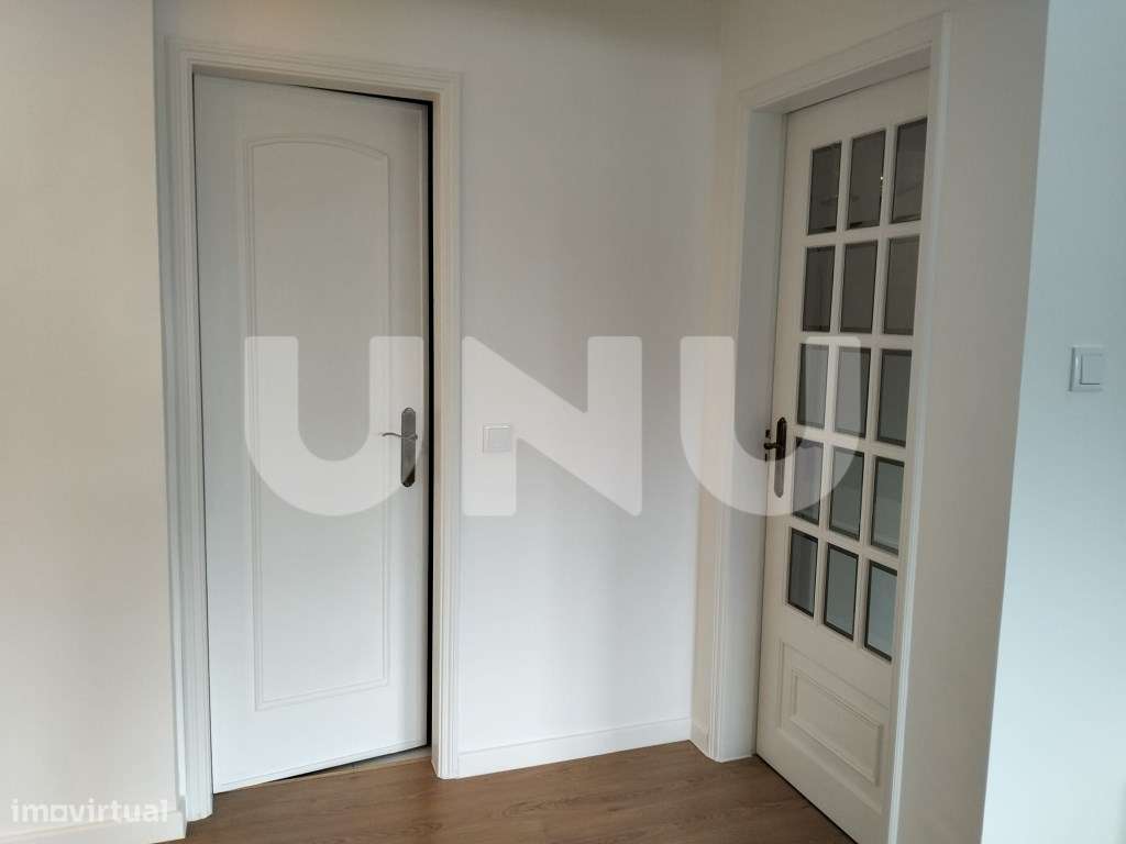 Apartamento T3 com boas áreas, em São Marcos, com suite e lareira-11