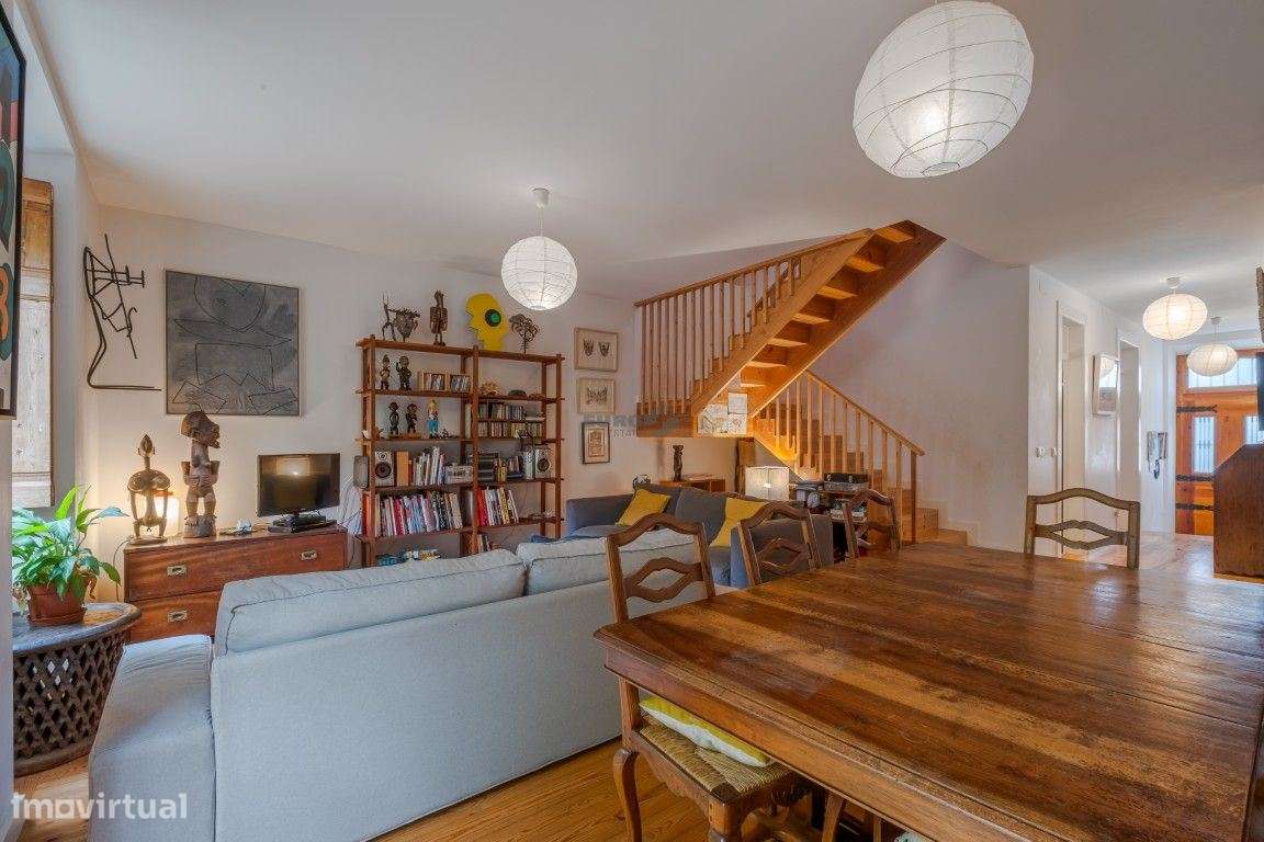 Moradia duplex na Graça com 5 Quartos e Jardim-14
