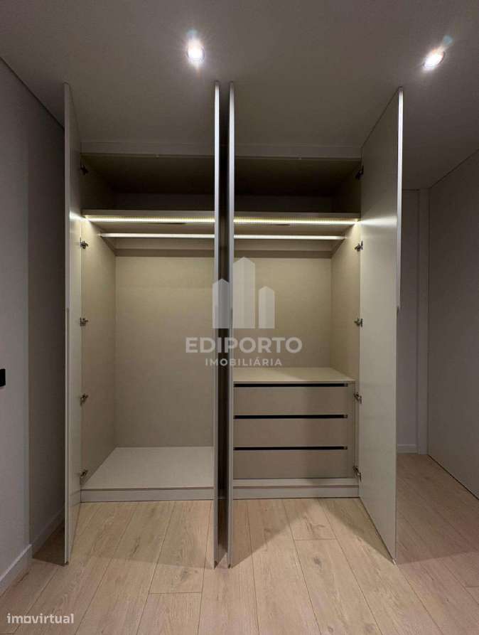 Exclusivo T3 de Luxo com 2 Varandas  – S. Cosme, Gondomar-12