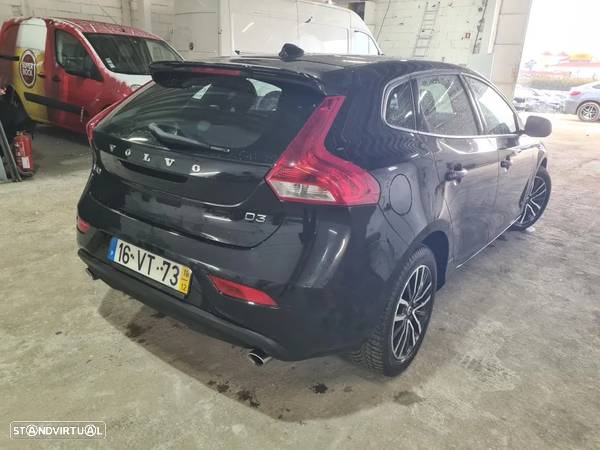 Volvo V40 2.0 D3 Momentum - 2