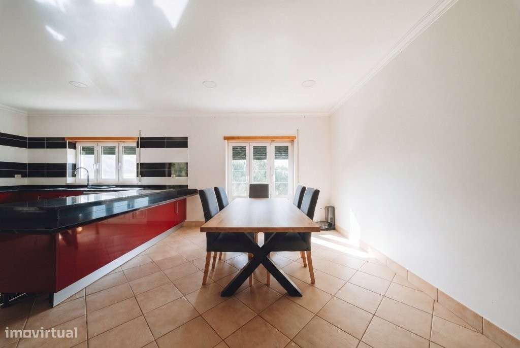 Moradia T7 isolada, com 5 suítes e vistas deslumbrantes-12