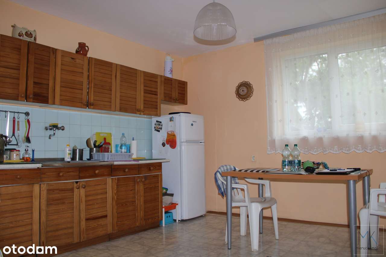 Dom wolnostojący w miejscowości Gdów.-5