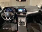 BMW Seria 3 320i Sport Line - 11