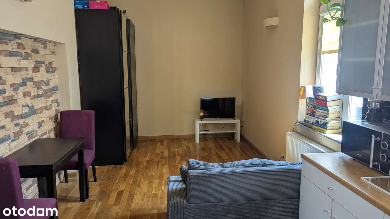 Kawalerka 21 m2 w Starym Mieście idealna dla 1 osoby lub pod wynajem - Pełny obrazek: 2/10